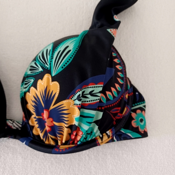 VENUS Over-The-Shoulder Marilyn Bikini Top, size 38B/ 40A - Picture 9 of 14